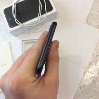 Apple IPhone 7plus black 128 Gb Neverlock (продаю с карбоновым чехлом противоуда. . фото 8
