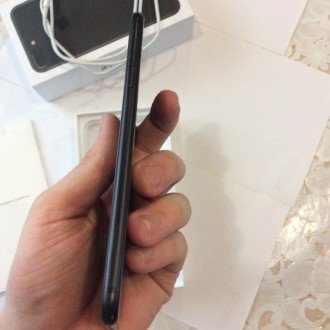 Apple IPhone 7plus black 128 Gb Neverlock (продаю с карбоновым чехлом противоуда. . фото 5