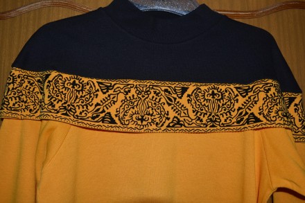 Шикарный ярко-жёлтый КОСТЮМ-ДВОЙКА с прорезиненным восточным орнаментом . Ткань . . фото 6
