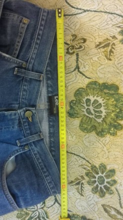 Фирменные джинсы, состояние отличное, сзади между ногами немножко протертые (пра. . фото 7
