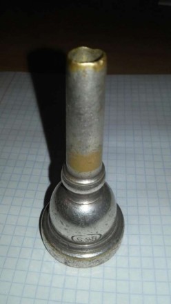 Мундштук для трубы B&S в хорошем состоянии, диаметр внутреннего круга 2.3 см. дл. . фото 5