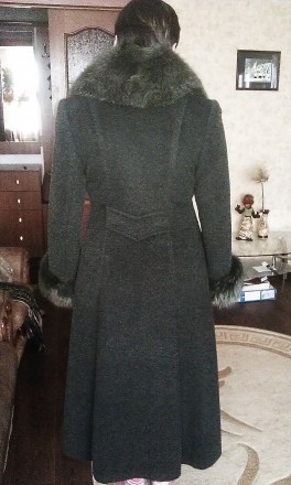 Пальто женское зимнее - стриженная лама, размер L (48). Без потертостей и повреж. . фото 4
