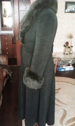 Пальто женское зимнее - стриженная лама, размер L (48). Без потертостей и повреж. . фото 3
