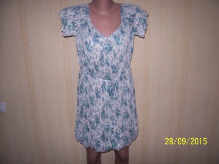 шикарное нарядное фирменное платье всё полностью в паетках с ценником отдаю намн. . фото 3