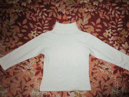 свитерок на девочку 3-4 года,в хорошем состоянии,длина-40см,ширина-30см,длина ру. . фото 4