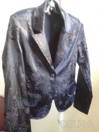 Продается женский пиджак MISS FRENDY fashion, почти новый, 
черный атлас с наби. . фото 1