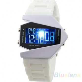 LED watch женские/унисекс
Параметры:
-Диаметр циферблата : 2,7*5 см
-Длина бр. . фото 3