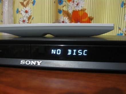 Сверхтонкий проигрыватель DVD Sony DVP-NS38 в отличном состоянии. Очень мало исп. . фото 3
