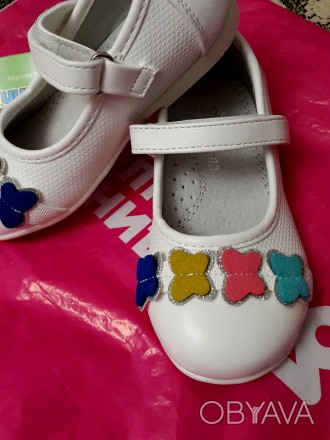 Нарядные белые туфельки для маленьких принцесс, которые будут красиво смотреться. . фото 1