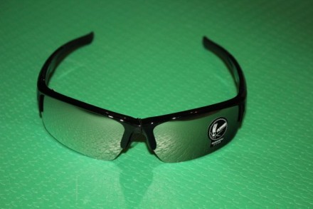 Спортивні окуляри зроблені з якісного пластику.
Оправа: пластик.
Лінзи: пласти. . фото 4