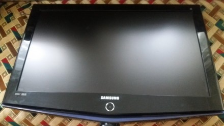Продам телевизор Samsung 32 не рабочий,необходима замена матрицы. . фото 2