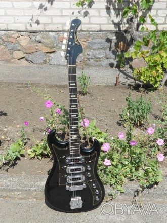 Легендарная и редкая гитара Eterna de Luxe в прекрасном состоянии для ее годов. . . фото 1