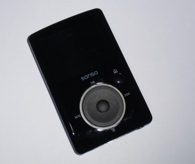 Продам плеер SanDisk Sansa Fuze 2GB

Вопросы по телефону или через сообщения. . . фото 2