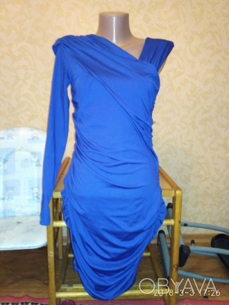 Новое оригинальное вечернее платье синего цвета на один рукав. Полиэстер и эласт. . фото 1