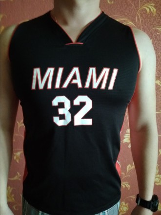 Продам баскетбольну майку Miami. Стан чудовий, матеріал дуже приємний до тіла. Р. . фото 8