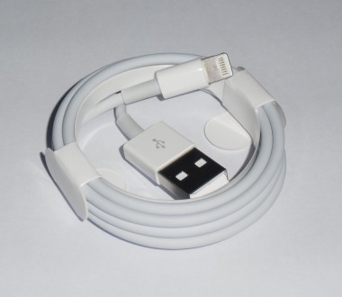 Продам новый 100% оригинальный кабель lightning usb для iPhone iPad iPod с компл. . фото 3