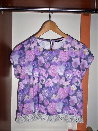 Шифоновая футболка-блуза от бренда George с цветочным принтом и кружевом снизу. . . фото 2
