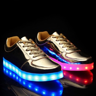 LED-кроссовки Simulation — 7 цветов радуги для красивого сияния

Золотистые кр. . фото 3