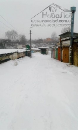 Капитальный кирпичный гараж с железными воротами, площадью 40м2, район Градецког. Градецкий. фото 8