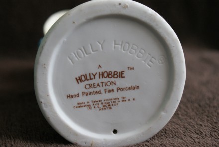 Английская фарфоровая статуэтка "Holly Hobbie " Англия, высота 21 см, диаметр 9 . . фото 9