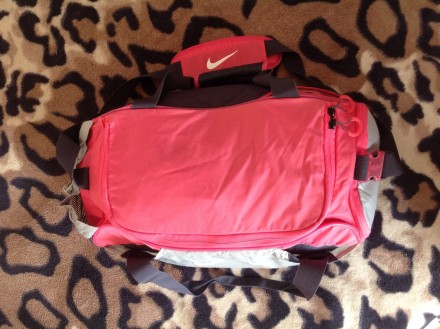Продам оригинальную сумку Nike Сумка спортивная Подойдёт как для спортзала,трени. . фото 3