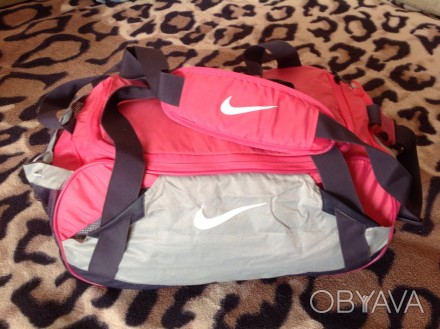 Продам оригинальную сумку Nike Сумка спортивная Подойдёт как для спортзала,трени. . фото 1
