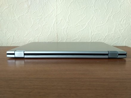 Отличный нетбук, маленький, тихий (пассивное охлаждение), быстрый с SSD диском, . . фото 5