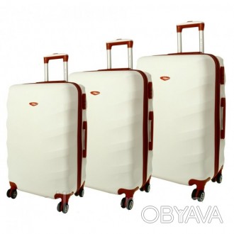 Дорожный чемодан сумка Exclusive набор 3 штуки снежный

Комплект Exclusive 688. . фото 1