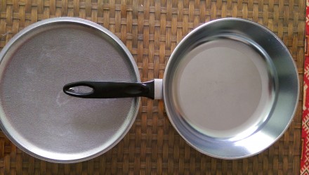 Продам комплект новых алюминиевых литых сковородок с крышками в наличии три шт: . . фото 8