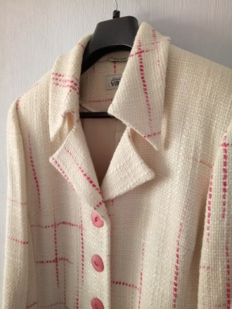 Красивое д\с пальто COLLECTION VAUR из слегка буклированной ткани, молочно-сливо. . фото 2