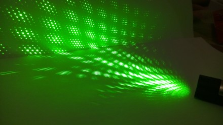 Зеленая мощная лазерная указка

Laser 303 лазер

Cамый мощный зеленый лазер . . фото 5
