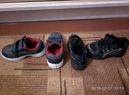 Теплые и красивые кроссовки на мальчика в хорошем состоянии,черные -стелька 15,5. . фото 3