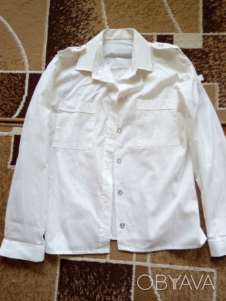 Продам рубашку (белая) 42-44 размер на девочку возраст 12-14 лет, вышлю фото и з. . фото 1