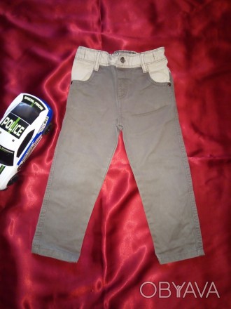 В наличии
Которые штаны, джинсы на мальчика 2-3 года, фирма Nutmeg, цвет хаки, . . фото 1