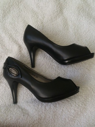Женские туфли новые, 38 размер, длина стельки 24,5 см. Маломерные, написано 39, . . фото 2