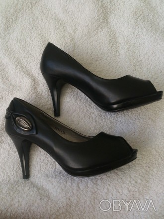 Женские туфли новые, 38 размер, длина стельки 24,5 см. Маломерные, написано 39, . . фото 1