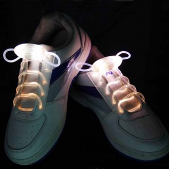 Светящиеся шнурки для обуви 1 пара - 2 штуки. Три режима работы: быстрое мигание. . фото 5