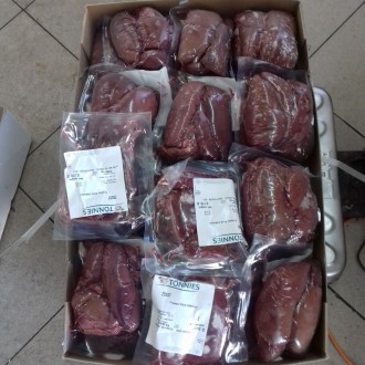 Продам нирки свинячі в картоні 25кг +/-
вакуумна упакова Тьоніс Німетчина. . фото 3