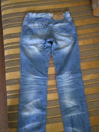 Летние джинсы Gloria Jeans на мальчика 9-10 лет
в очень хорошем состоянии
легк. . фото 4
