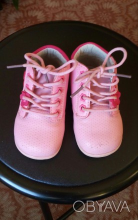 Ботиночки розового цвета, в отличном состоянии (одева-
лись несколько раз)
Бре. . фото 1