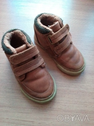Ботинки осенние утепленные хайтопы на маленького модника. Размер 23, стелька не . . фото 1