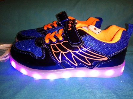 Подростковые кроссовки с LED подсветкой подошвы
и USB- зарядкой

7 цветов, 11. . фото 3