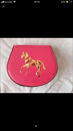 Сумочка отличного качества, остался цвет розовый, с лошадью, круглая, отлично де. . фото 6