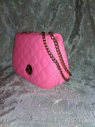 Стёганая сумочка на цепочке в стиле Шанель, розового цвета. Внутри тканевая подк. . фото 1