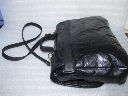 Супер сумка портфель натуральная кожа новая

Сумка изготовлена из плотной каче. . фото 5