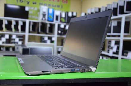 Тонкий легкий ноутбук в металлическом корпусе с матовой матрицей TOSHIBA PORTEGE. . фото 2