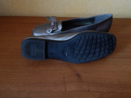 Кожаные туфли для девочки в хорошем состоянии , размер 35,5. . фото 4