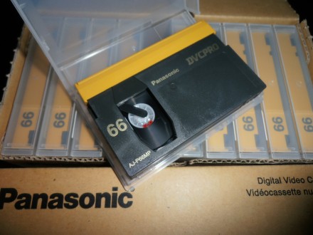 Panasonic AJ-P66MP DVCPRO Tape

Цифровая кассета DVCPRO обеспечивает исключите. . фото 6