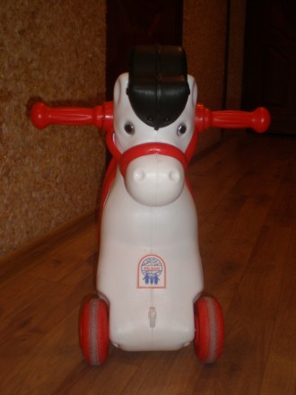Продам качалку-каталку "Лошадка"  со съемным поддоном и колесиками для детей от . . фото 9