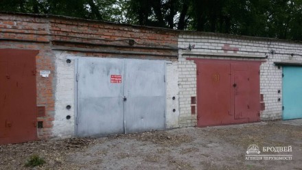 Продам стандартный кирпичный гараж АК №30, по ул. Ушинского (Нефтебаза), высота . . фото 3